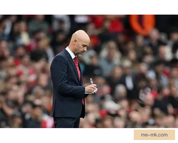 2025年11月曼联解雇滕哈格后范尼斯特鲁伊临时执教保持不败展现领导力